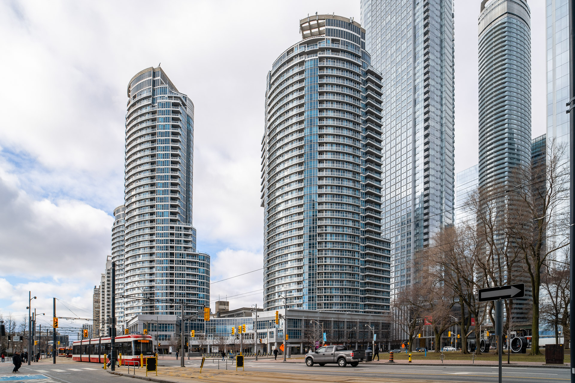 8 York Street building exterior